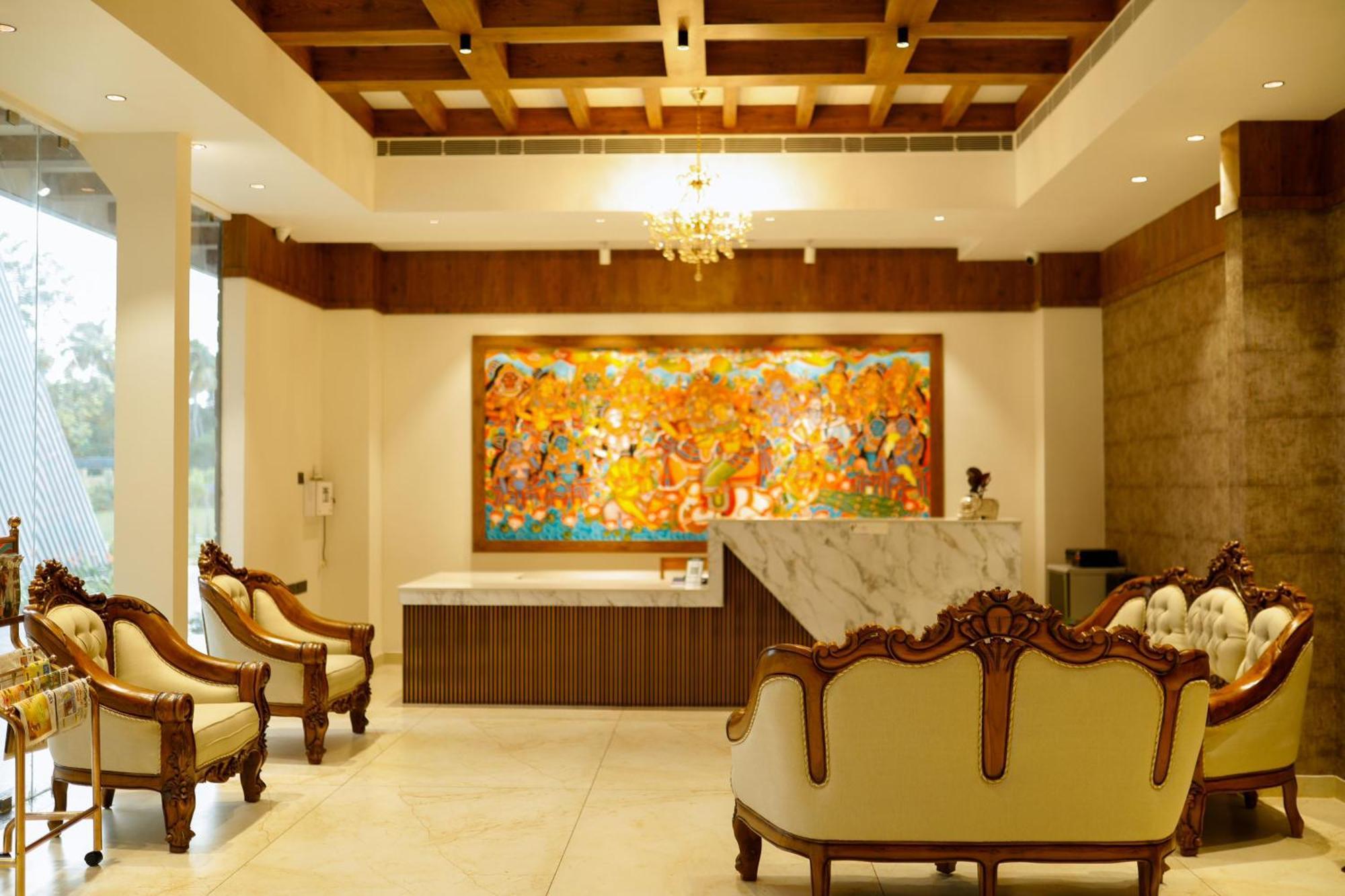 Leela'S 7Th Heaven Resort & Spa Trikunnapuzha Bagian luar foto